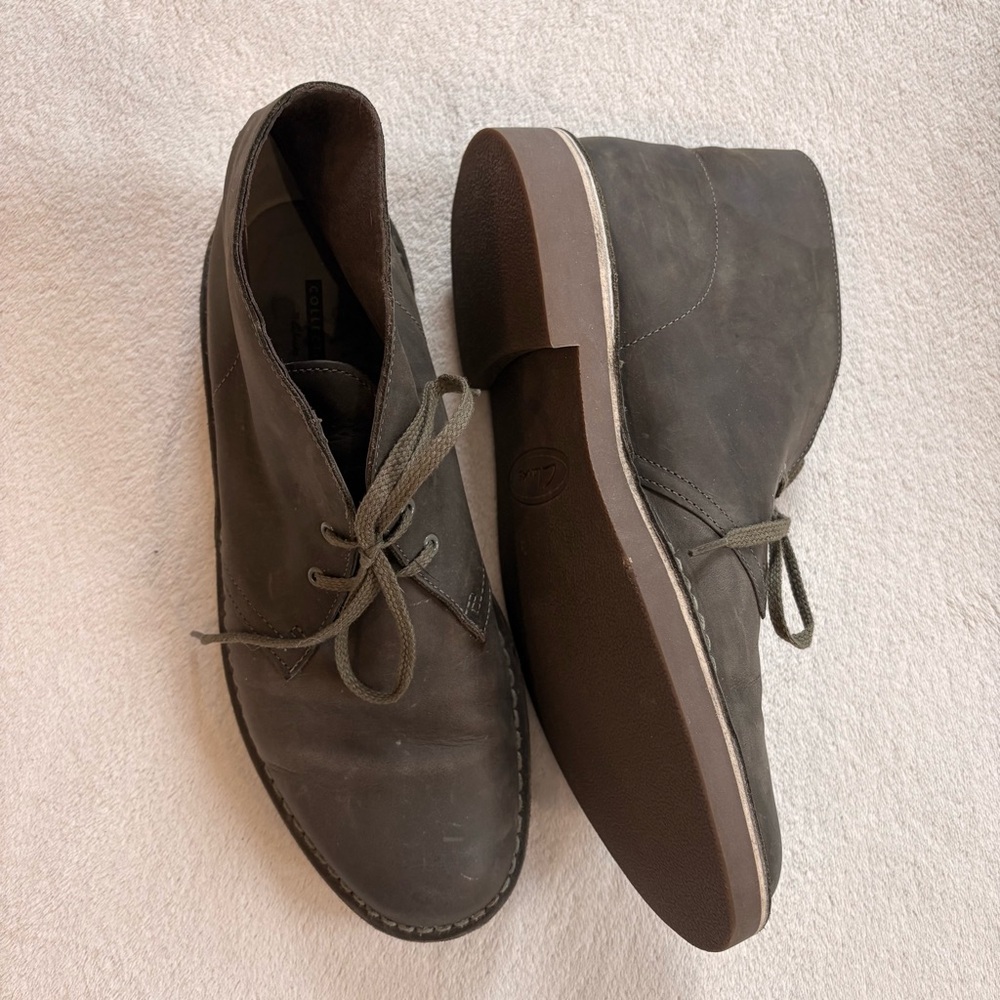 Clarks Men's Olive Green Waxed Leather Chukka Boots